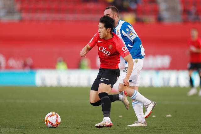 布克44分太阳负魔术 老鹰险胜猛龙终结4连败