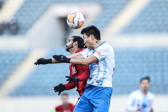 意甲-弗拉霍维奇屡造险 尤文图斯0-0AC米兰